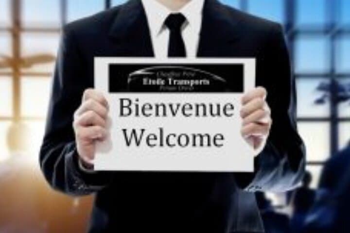 Return transfer from / to Paris Airport