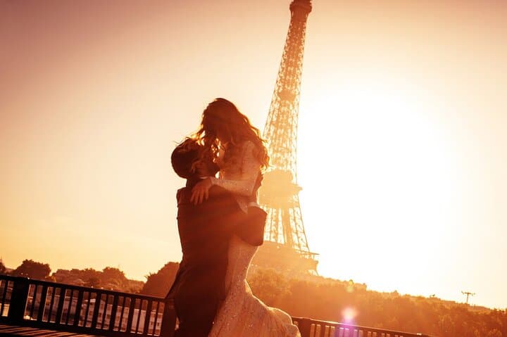 Bateaux Mouches® Valentine's Day Special Dinner Cruise in Paris
