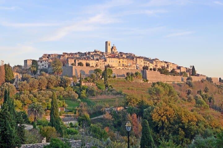 From Nice 1/2 day Tour Gourdon, St-Paul , Tourrettes & Grasse