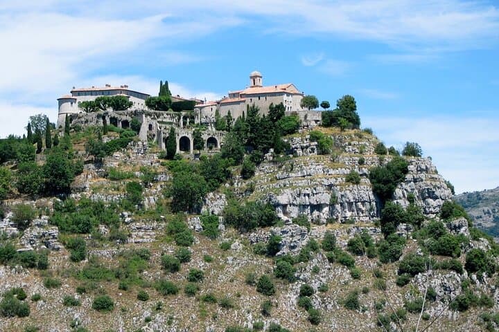 From Nice 1/2 day Tour Gourdon, St-Paul , Tourrettes & Grasse