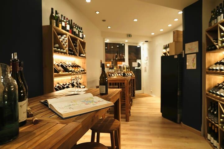 Paris Wine Tasting Experience in Montmartre