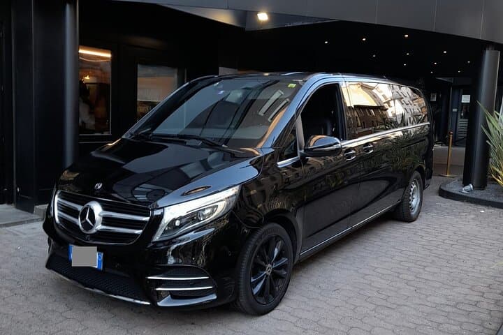 Private Transfer from Marseille city hotels to Toulon Cruise Port
