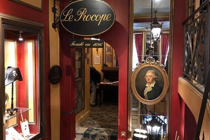 The oldest restaurant of Paris, the revolutionaries restaurant