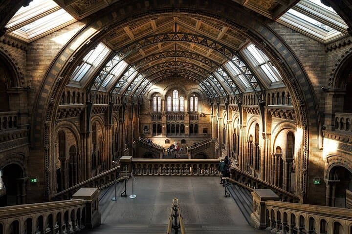 Private full day tour of London from Paris