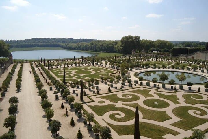 Versailles Royal Palace & Gardens Semi-Private Tour Max 6 People with Exclusive King's Apartments