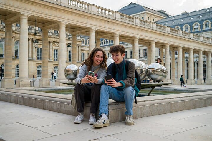 Worktown Games: Private Self-Guided Walking Tours in Paris
