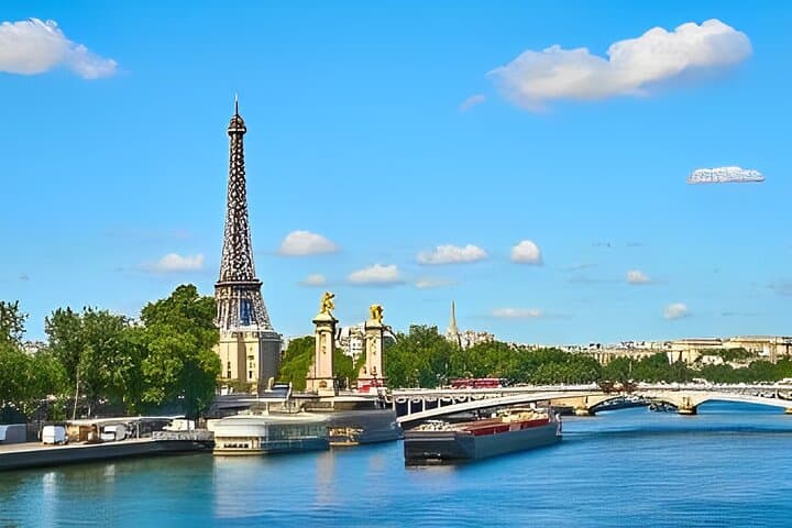 Paris: Private Customizable Full-Day Tour with Hotel Transfer