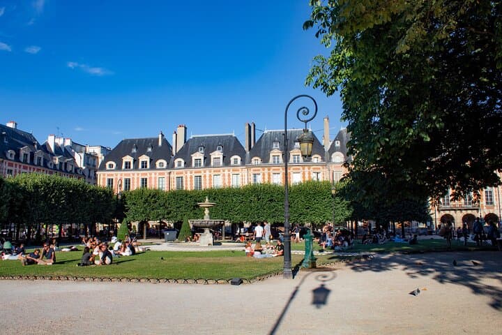Paris E-Bike Private Tour: Discover the City Highlights in 3hours