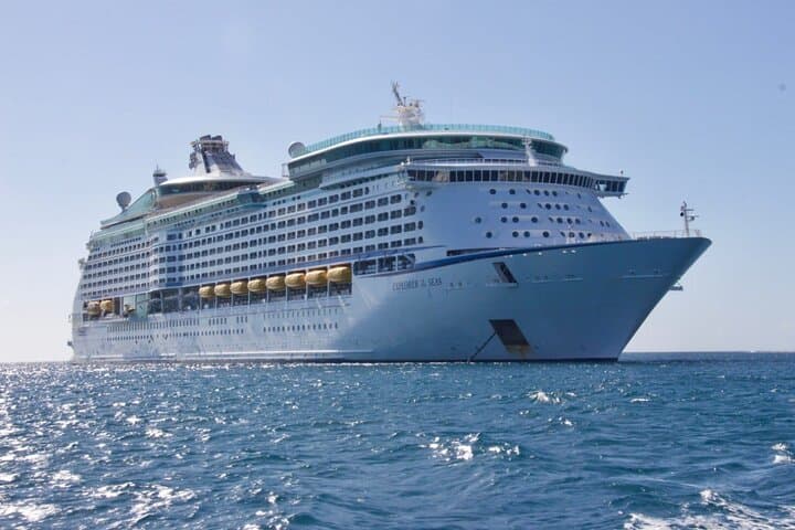 Private Transfer from Nice Cote Airport (NCE) to Cannes Port