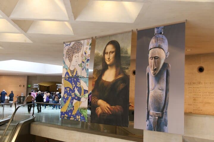 Private Paris Tour: Louvre, Museum of Illusions and Seine Cruise