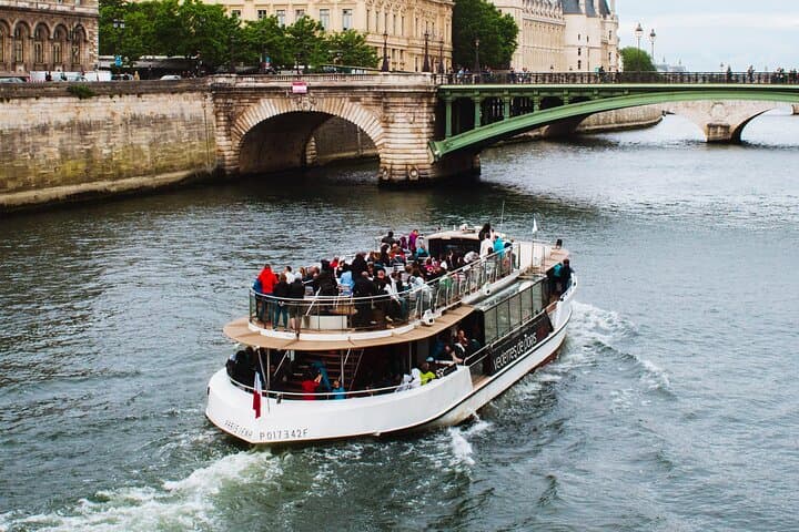 Seine River Cruise with Commentary 1 Hour