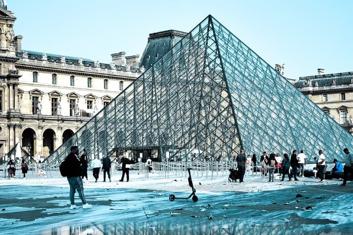 Private Direct Transfer From Bayeux to Paris
