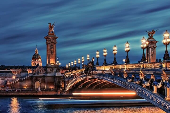 Paris : 3-Hour Bike Tour Highlights With A Guide (Private tour)