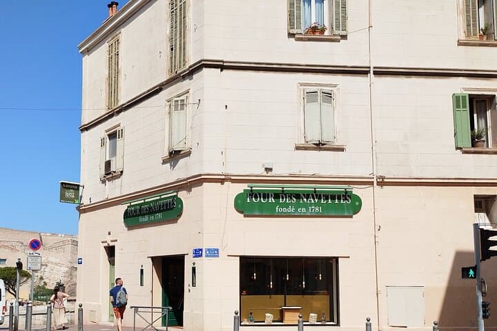 Walking Tour in Marseille with Local Experiences