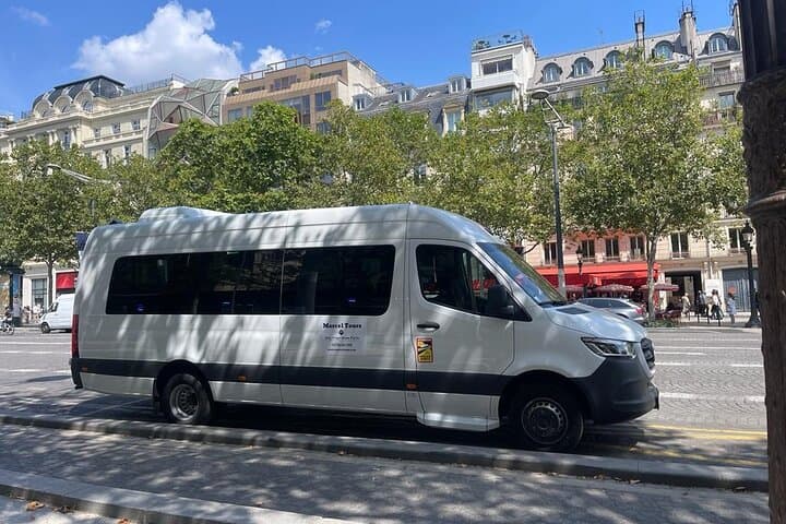 Half day private round transfer to La Vallée Village from Paris