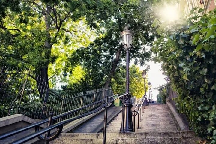 Montmartre Walking Tour