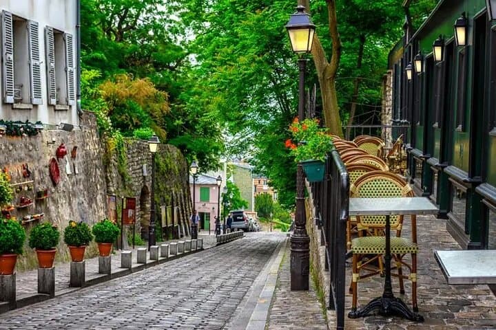Montmartre Walking Tour