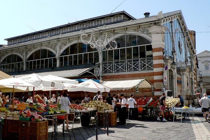 Grenoble Self-Guided City Walking Tour & Scavenger Hunt