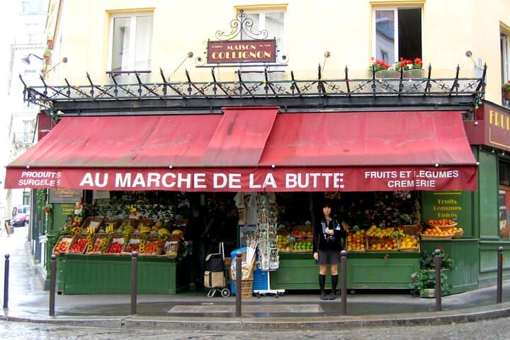 Iconic Amélie Movie Locations - Private Tour with Friendly Guide
