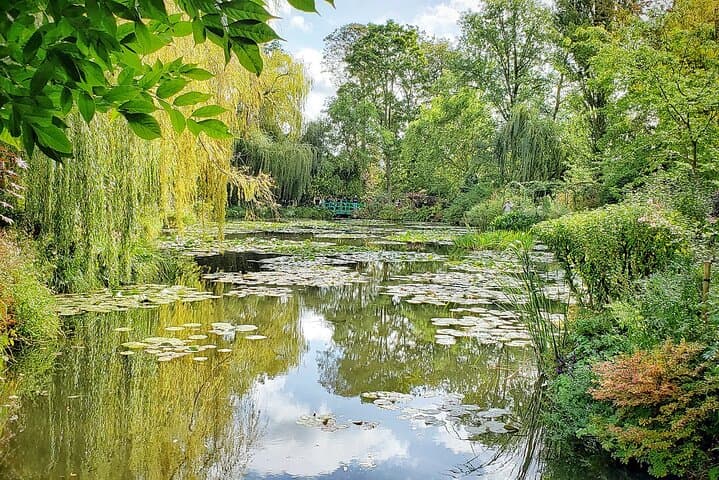 CDG Transfers with Giverny, Crepe tasting and cruise