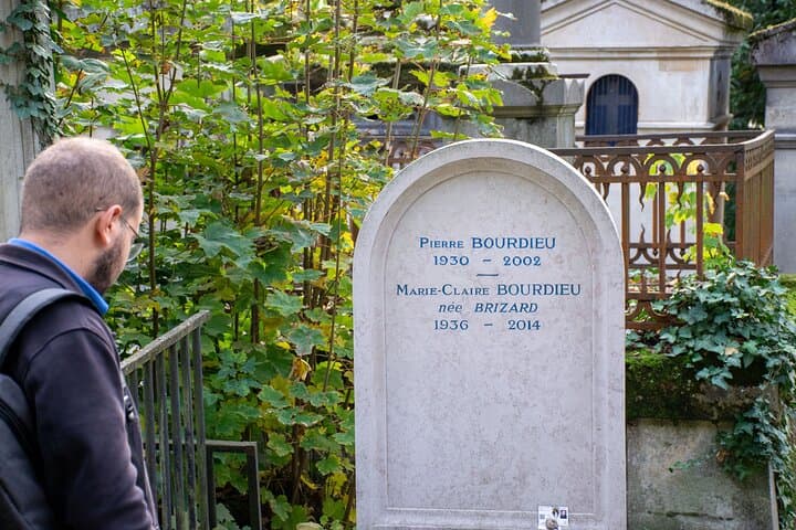 Père Lachaise Cemetery Tour: A Stroll Through Immortal History