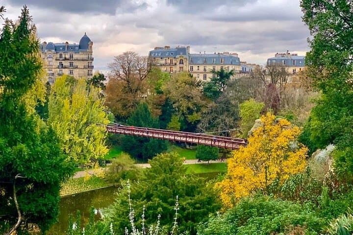 Guided tour of Buttes Chaumont and its surroundings