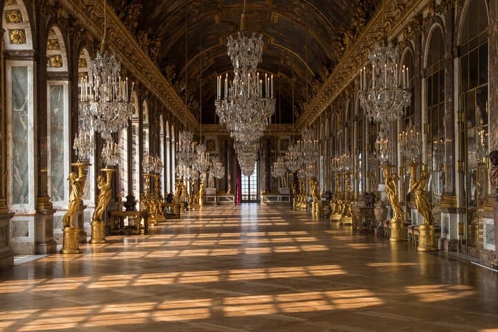 The Hall of Mirrors © Château de Versailles