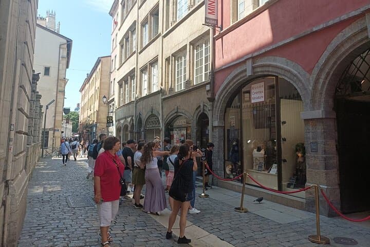 Private guided tour of Old Lyon with your official tour guide !