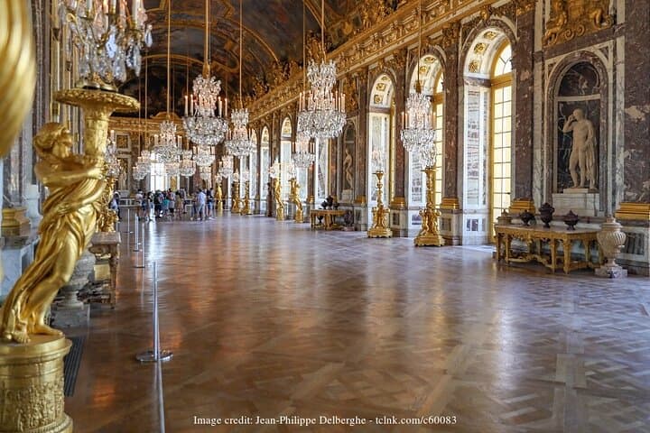 The Palace of Versailles & Gardens: Private Day Trip from Paris