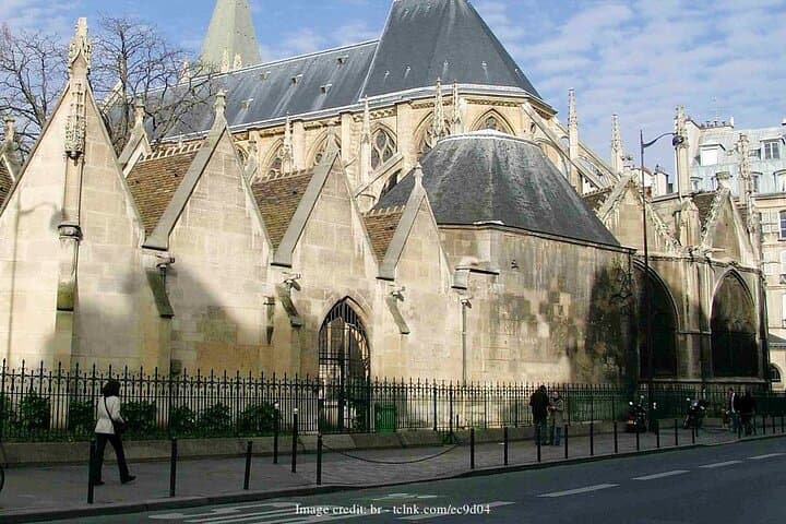 The Latin Quarter: Paris' Left Bank Private Half-Day Tour