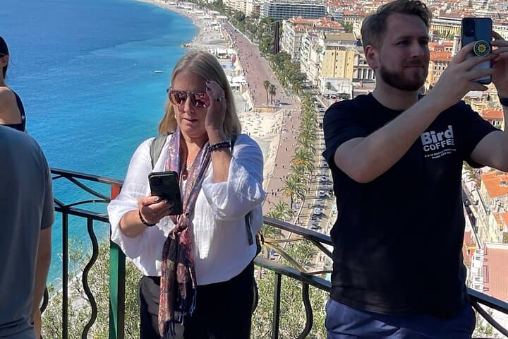 Walking tour of Nice, the old town & the Coline du Château