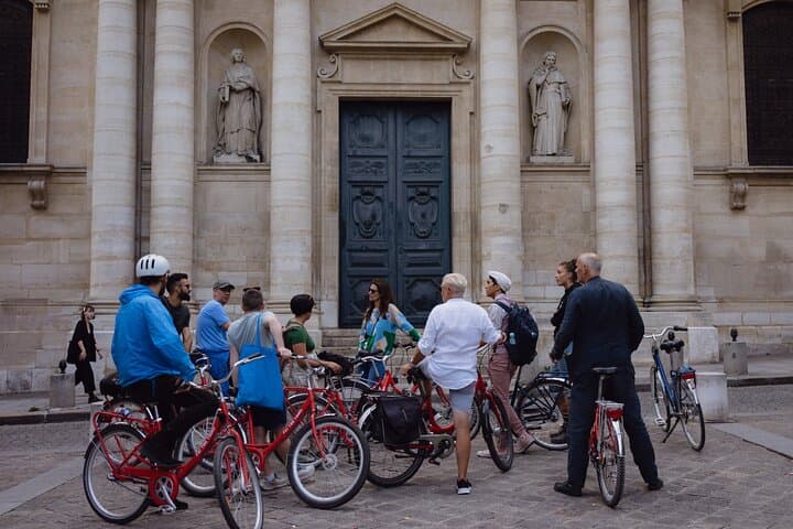 See one of the oldest Universities in the world, La Sorbonne.