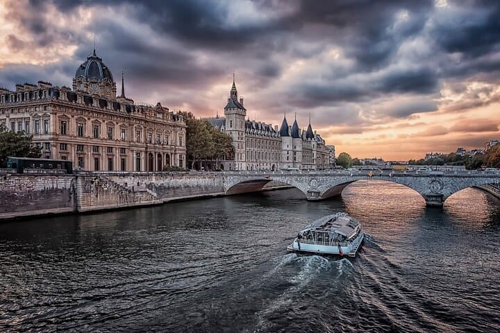 paris by night