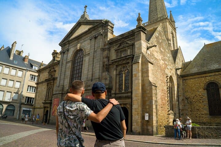 Private Interactive Game and Walking Tour in Saint Malo