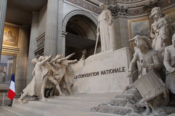 Panthéon Paris Private Guided Tour with Transfers