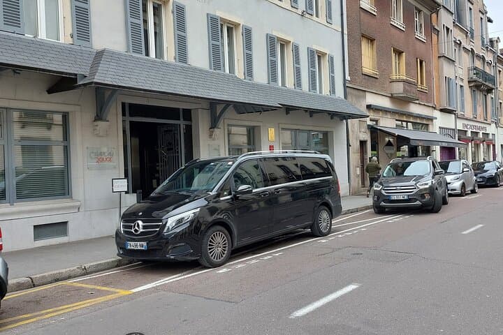 Private transfer from CDG or ORY airport to DisneyLand Paris