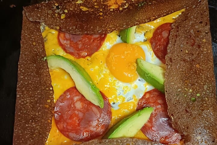 Private Galette & Crêpe Cooking Class + Host table diner