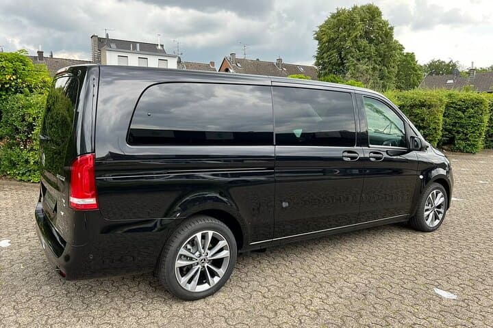Private Transfer From and To Marseille Port and Airport
