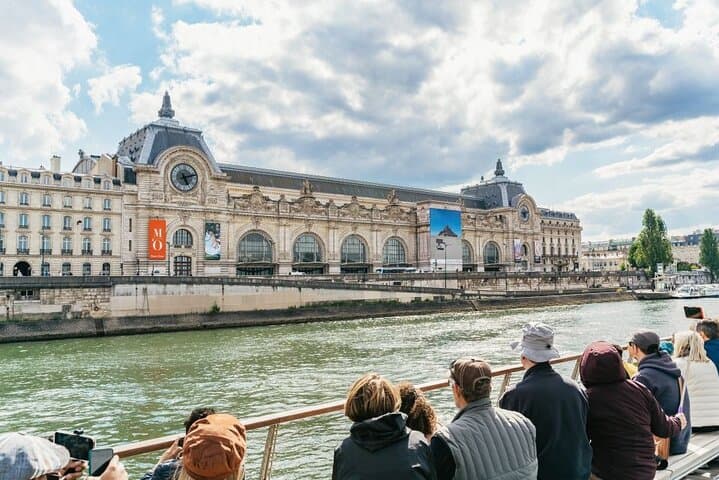 Paris Boat Tour with Audio Guide