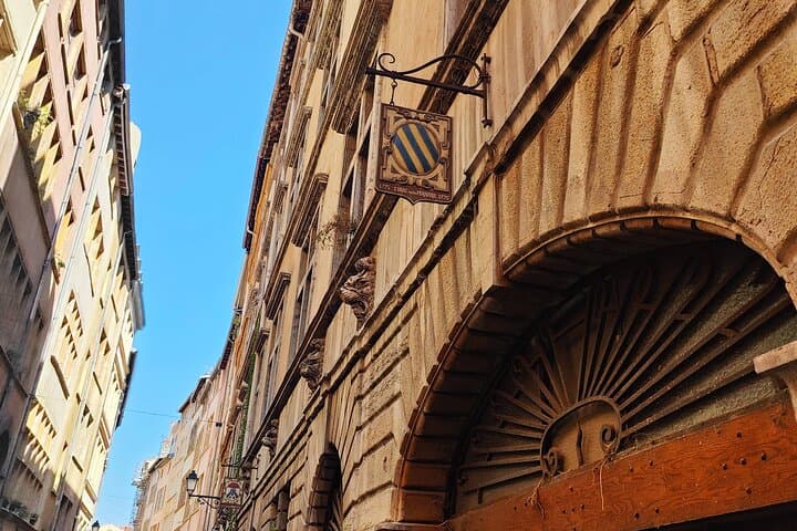 Private Self-Guided Tour of the Curse Quest of Old Lyon