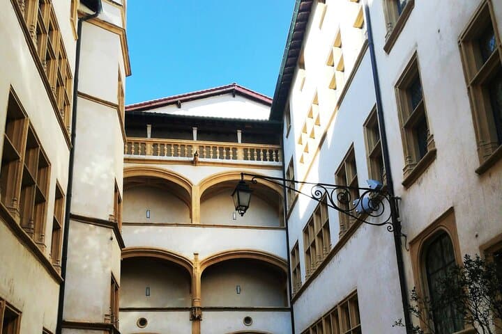 Private Self-Guided Tour of the Curse Quest of Old Lyon
