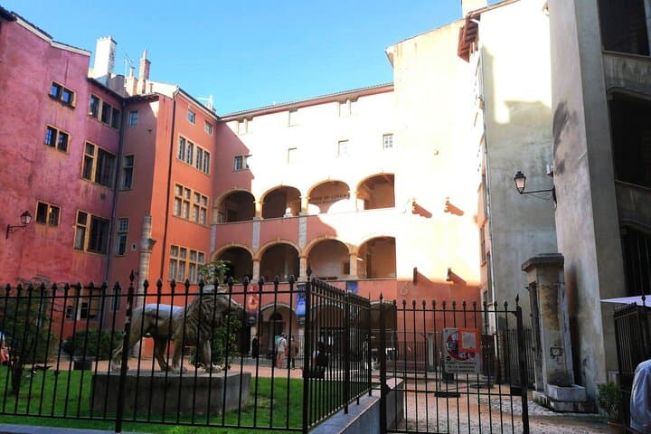 Private Self-Guided Tour of the Curse Quest of Old Lyon
