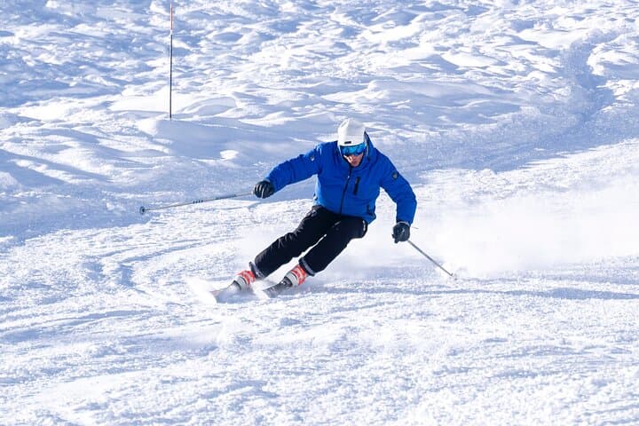Ski Like a Pro: Book Your Ski Lesson Today!