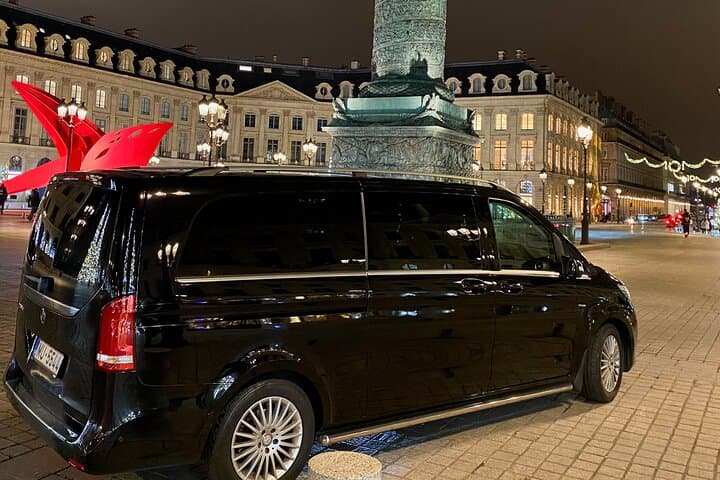 Mercedes minivan for up to 6 travellers