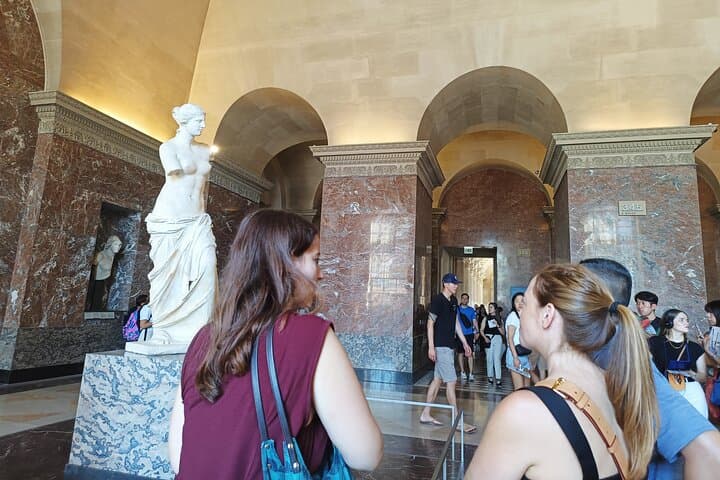 Exclusive Paris Louvre Private Guided Tour with Top-rated Expert