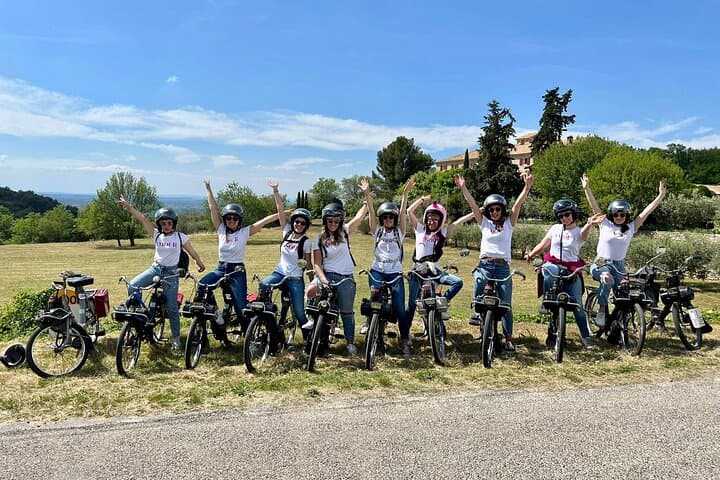 A Tour in Provence in a typical French motorized bike : the Solex