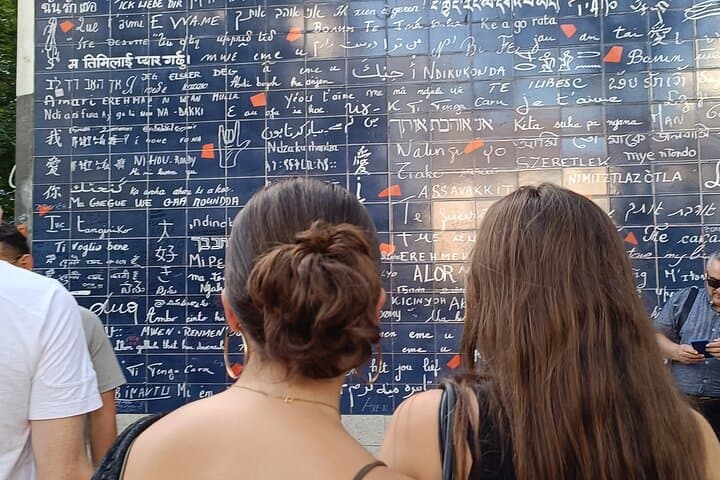Montmartre Quarter Private Guided Tour in Paris
