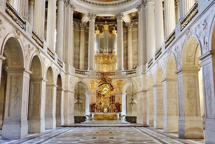 From Paris Tour to Magnificent Versailles in very Small Group