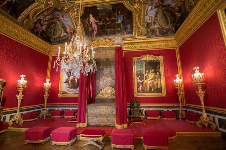 From Paris Tour to Magnificent Versailles in very Small Group