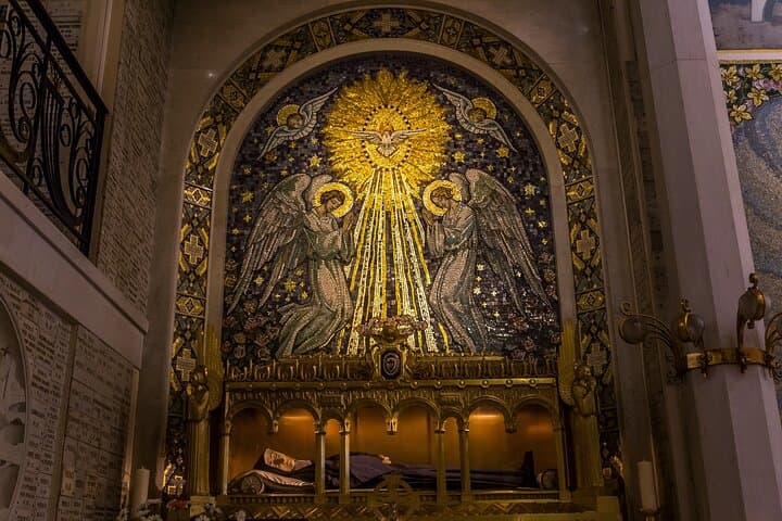Paris Private Chapel of Our Lady Walking Tour